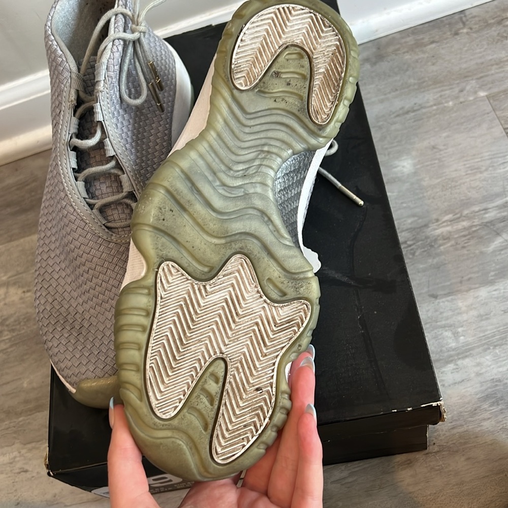 men's grey jordan's - Picture 4 of 5